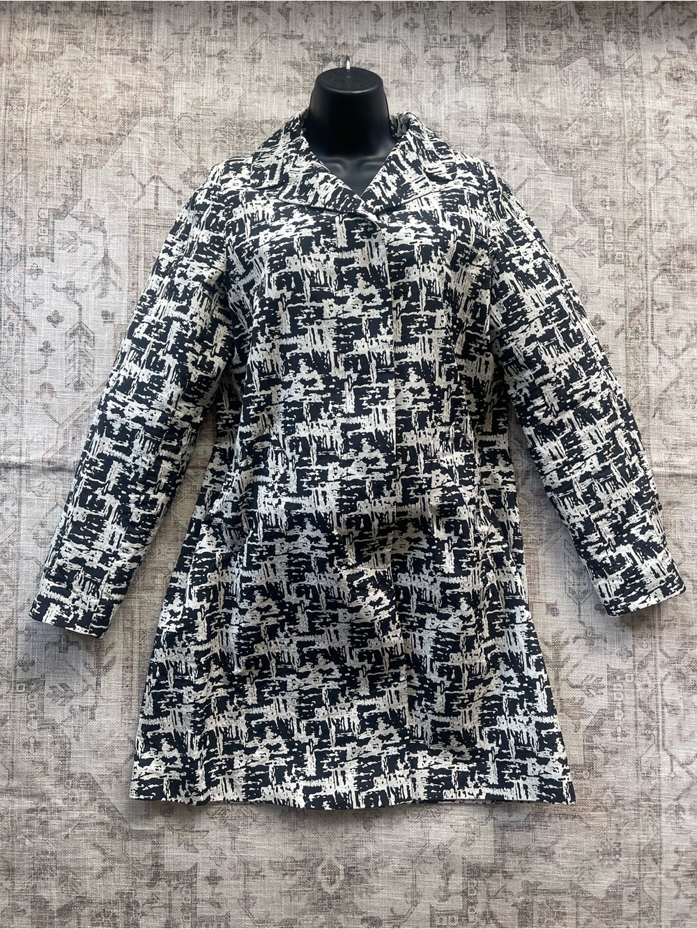 MaxMara Weekend Black and White 60’s Style Mod Revival Pea Coat
